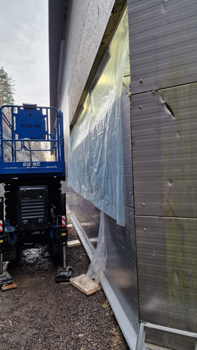 Jar Isforum – Veggreperasjon (2023) — Jar Isforum vegg 2023